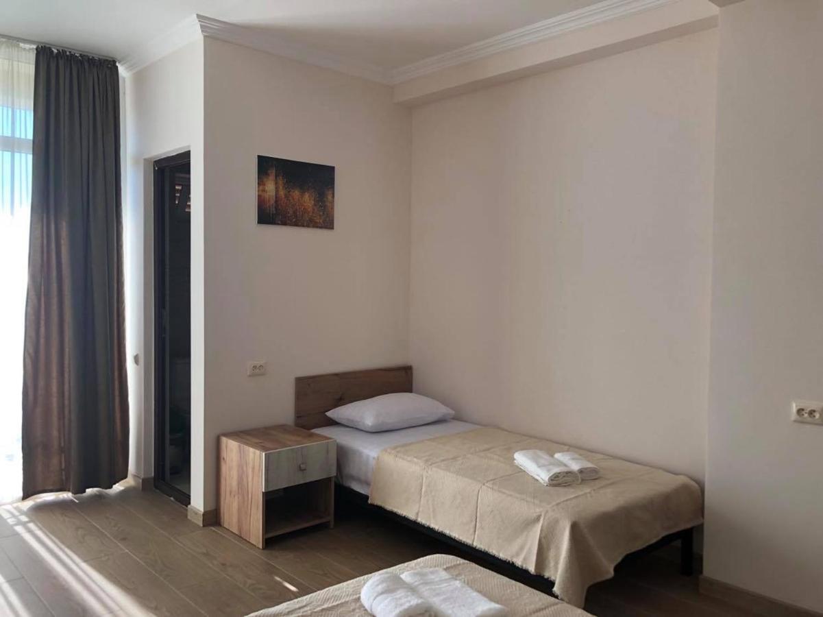Chaki Hotel Ureki Kültér fotó